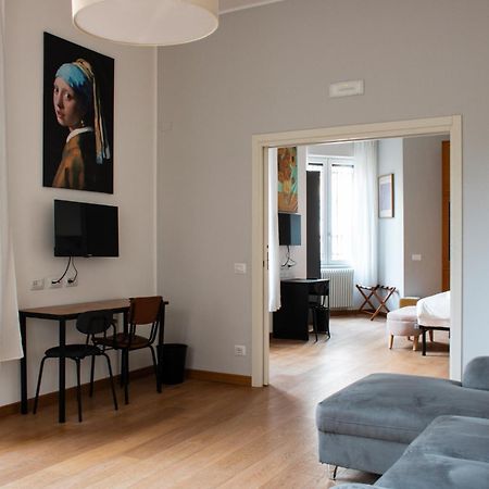 Rrrapido Holy Suites And Rooms - Via Sardegna Milan Exterior photo